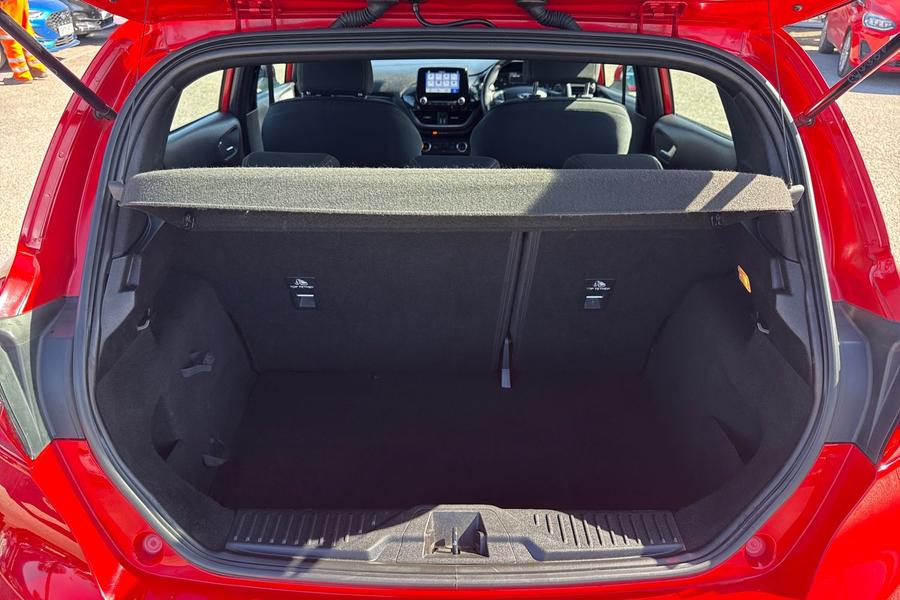 Ford FIESTA Photo autoimg-3d841417fcb52e28ce4ecbc7a7e744f02cc77cf3.jpg