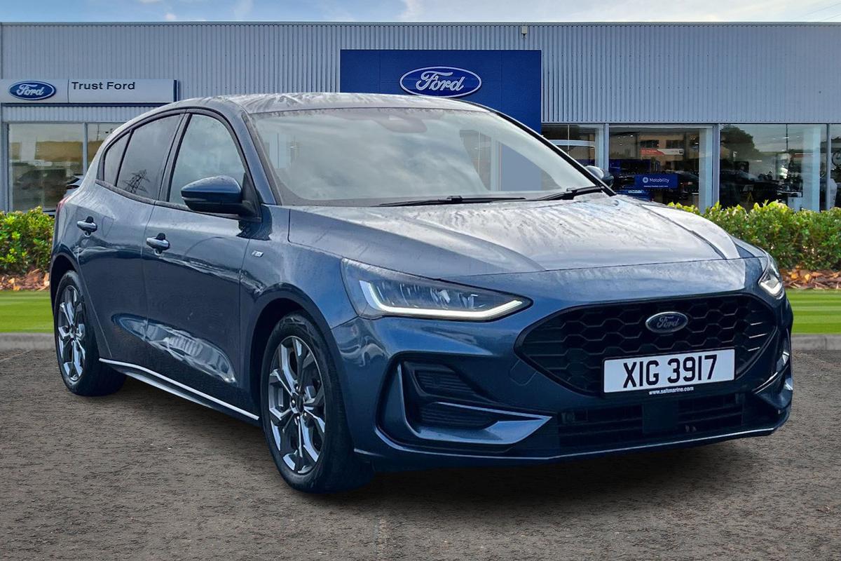 Ford Focus listing photo