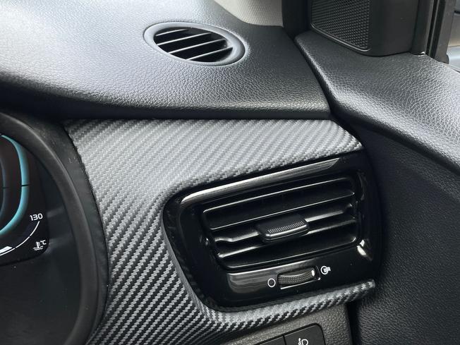 KIA Stonic Photo 35