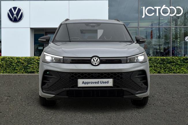 VOLKSWAGEN Tiguan Photo 8