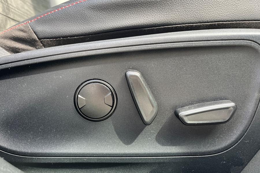 Ford KUGA Photo autoimg-3d8d574158f9c19bd4e201e492bbf322c24b323b.jpg