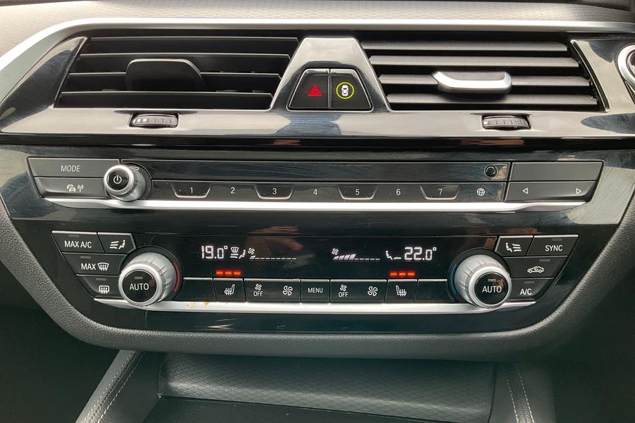 BMW 5 SERIES Photo autoimg-3d8ea81db94778fd00347ccc88f222b6368e3018.jpg