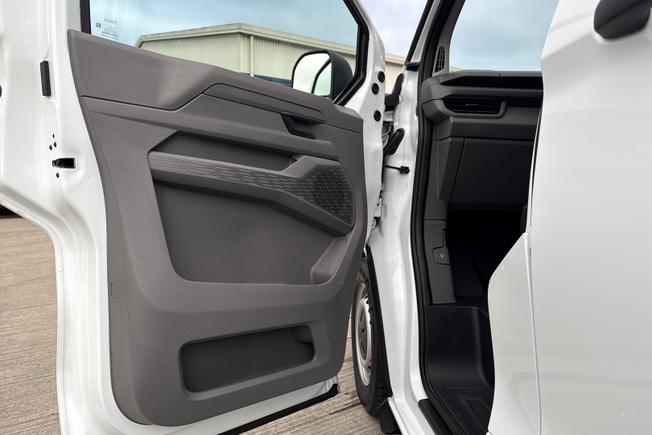 VOLKSWAGEN e-Transporter Photo 48