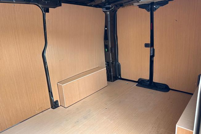 VOLKSWAGEN Transporter Photo 9