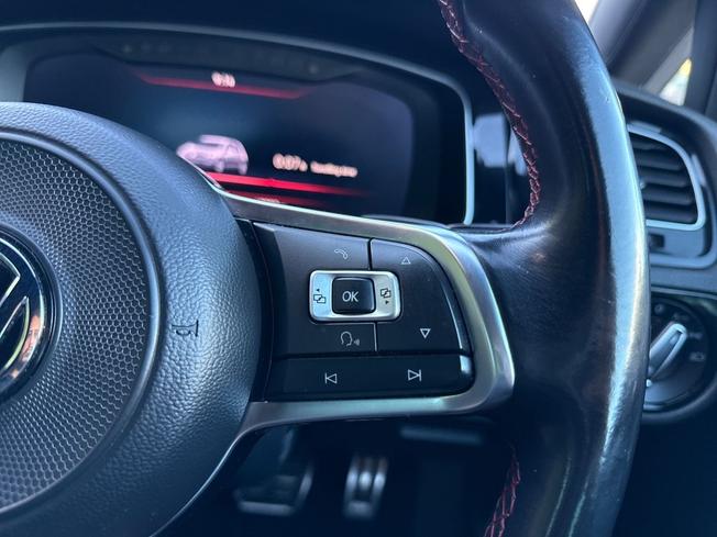 Volkswagen Golf Photo 17
