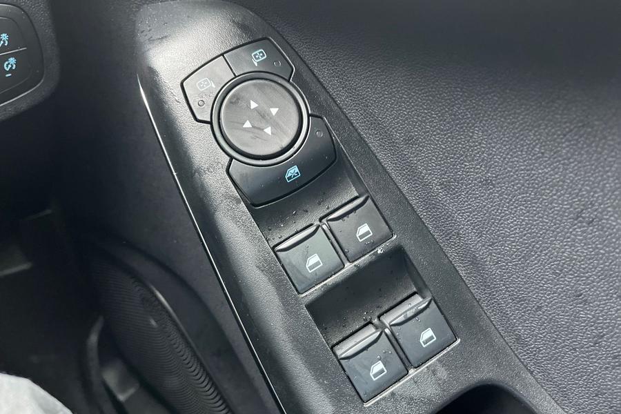 Ford FIESTA Photo autoimg-3d9ad0b9c8f91061251a43600090e8d2aa74ff43.jpg