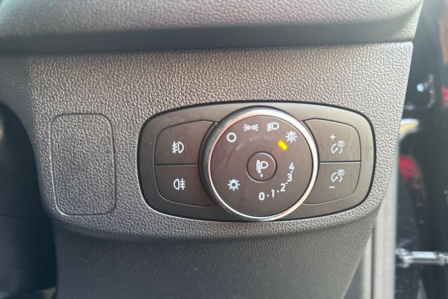 Ford FOCUS Photo autoimg-3d9c355467fd231c28d620ee281e970db69b776f.jpg
