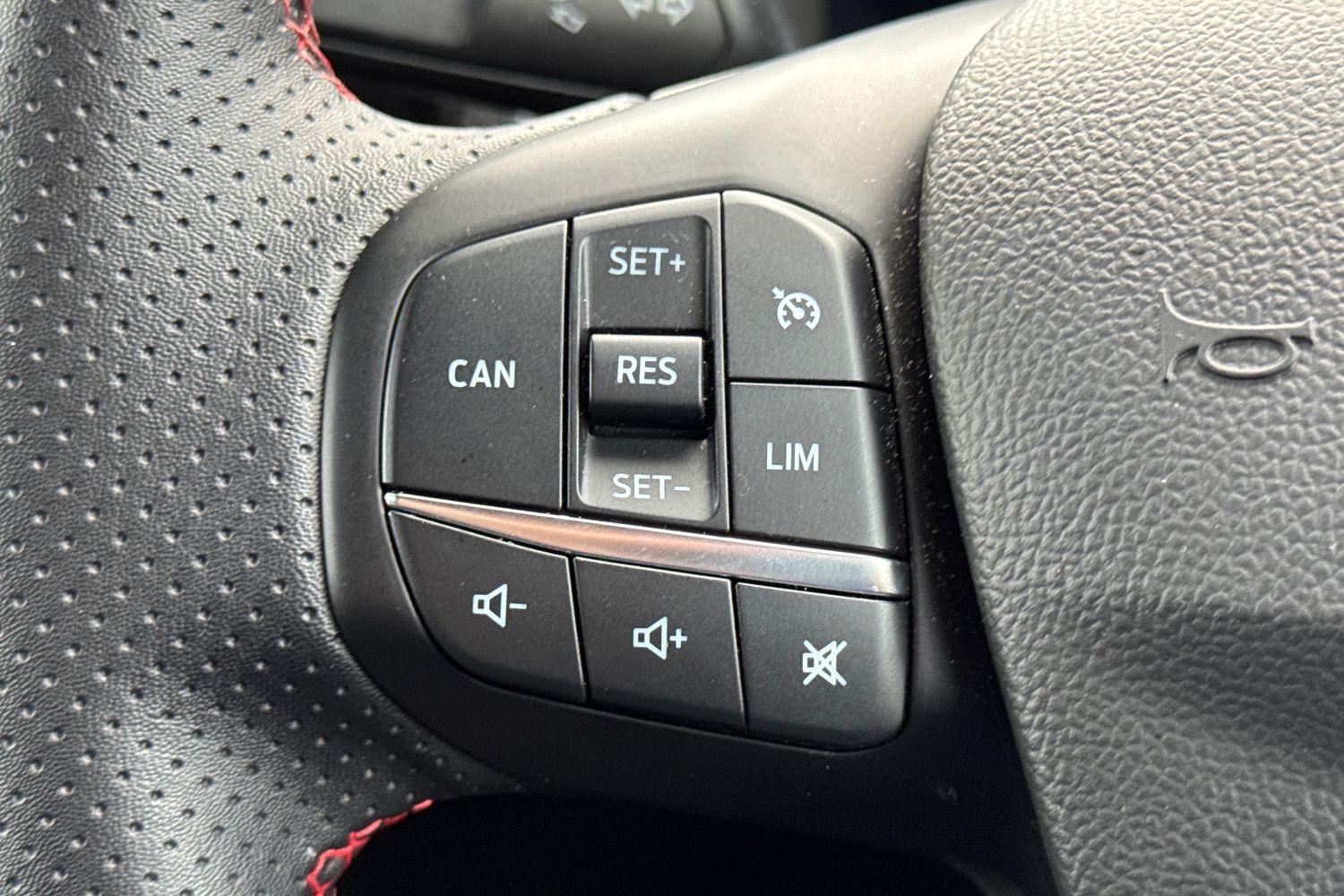 Ford FOCUS Photo 31
