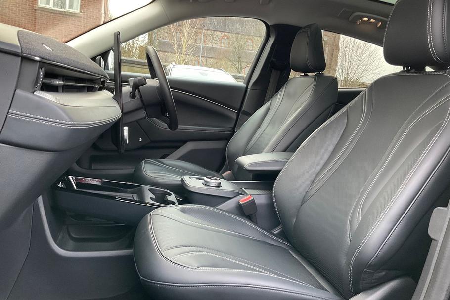 Used Ford MUSTANG MACH-E YF73OFY 19