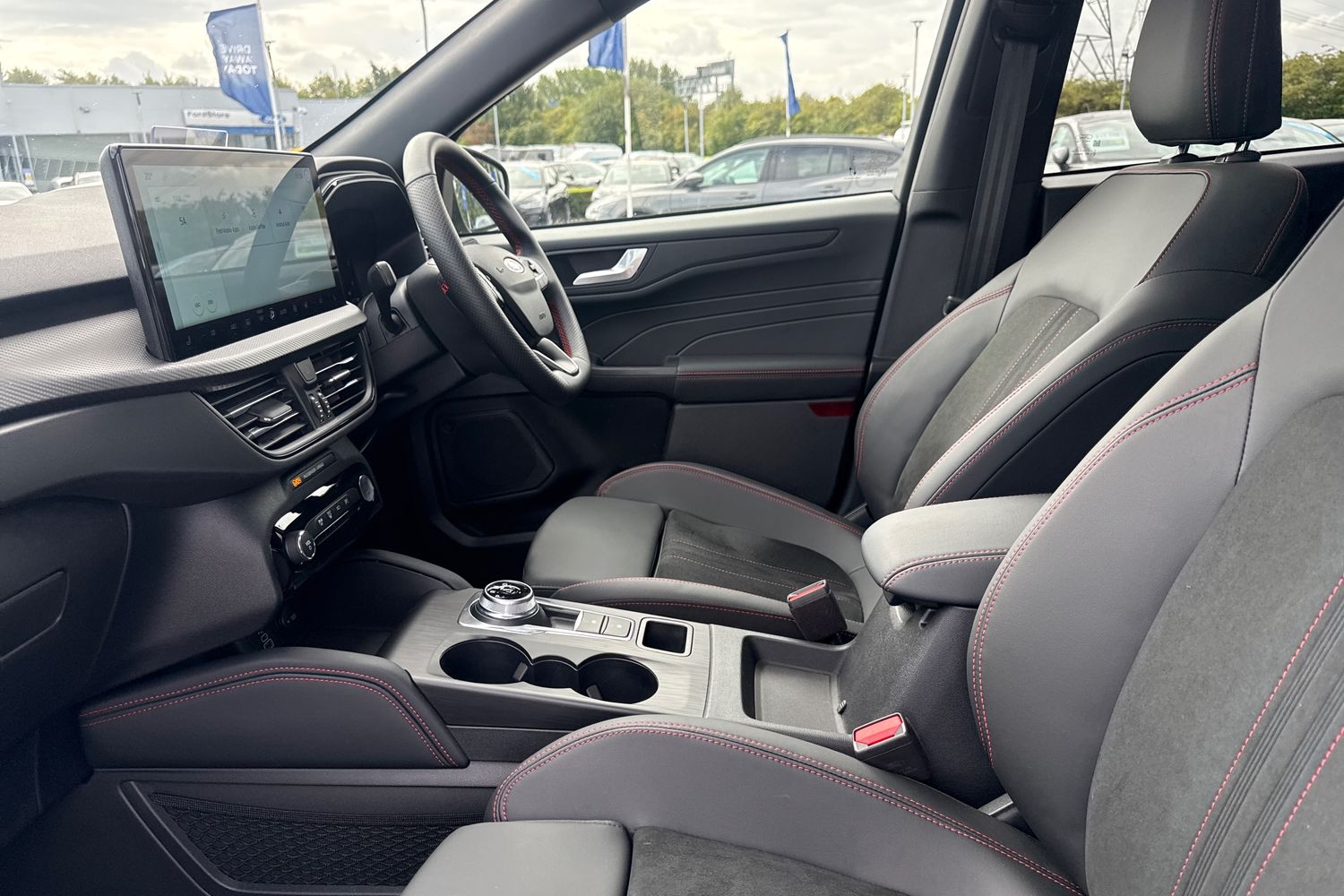Ford KUGA Photo 18