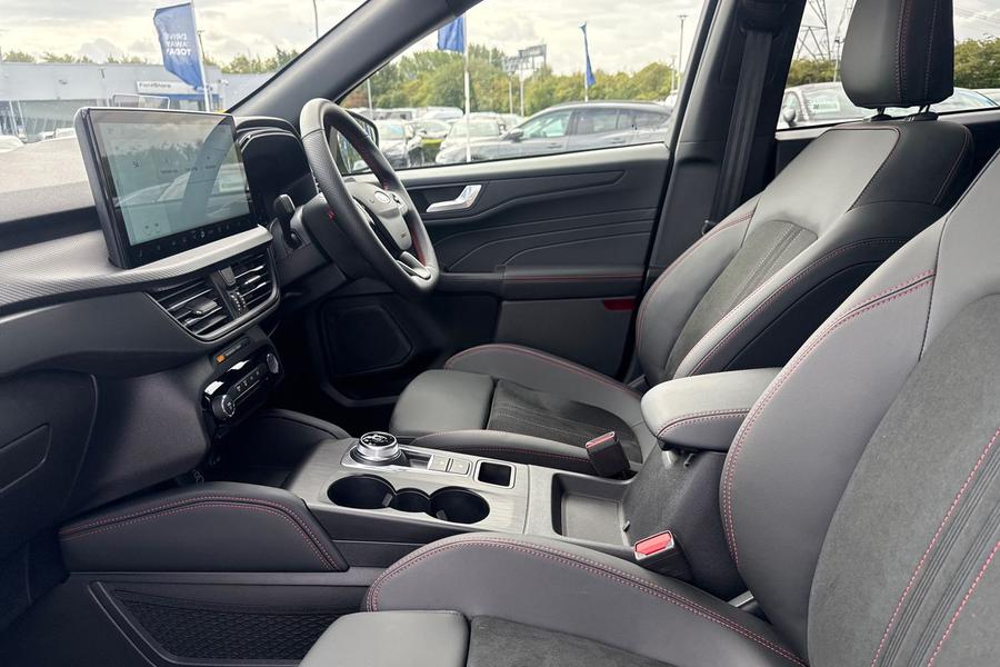Ford KUGA Photo autoimg-3d9efa5d1d5e661cb3e5cf5f5e7825d7440c7381.jpg