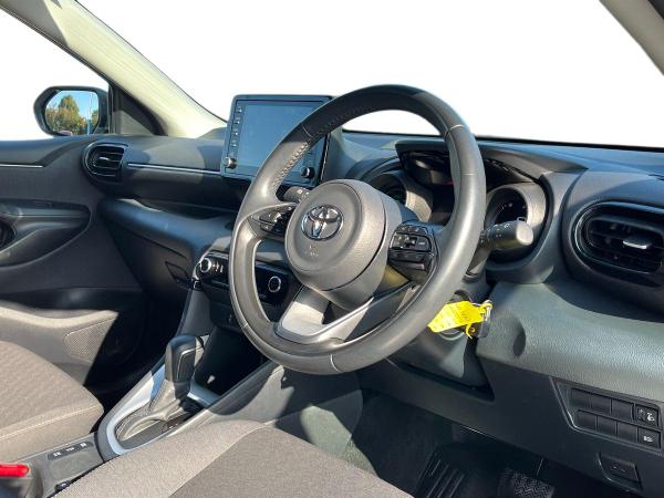 Toyota Yaris Photo autoimg-3da02a2a01916ff9754a0eeffc1573b2b2552667.jpg
