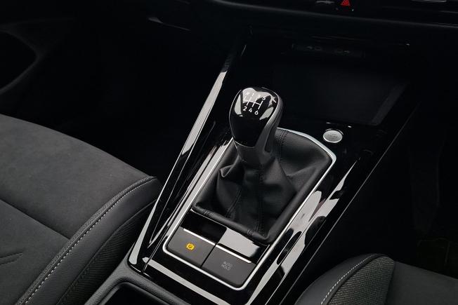 VOLKSWAGEN Golf Photo 24