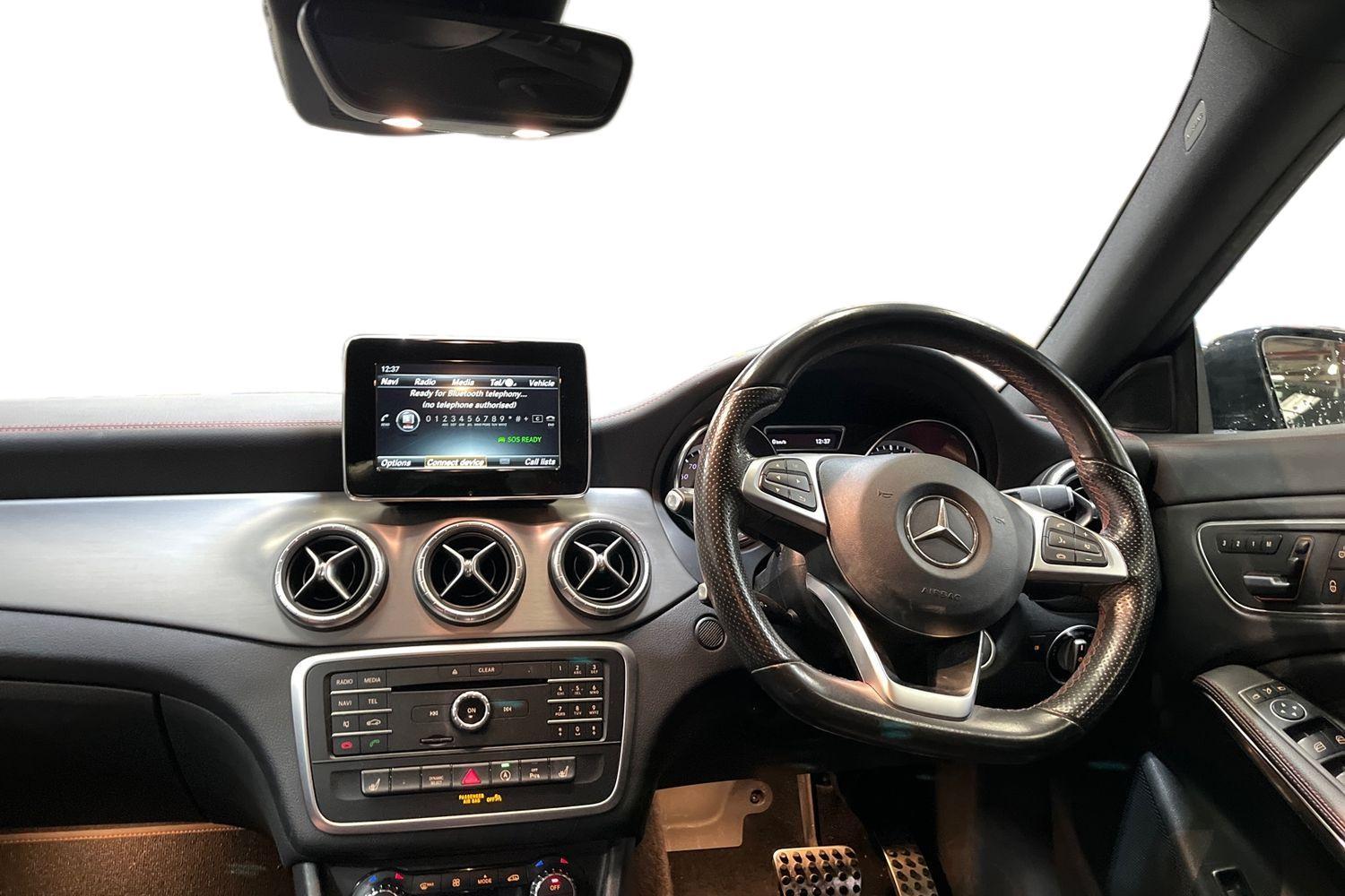 Mercedes-Benz CLA Photo 9
