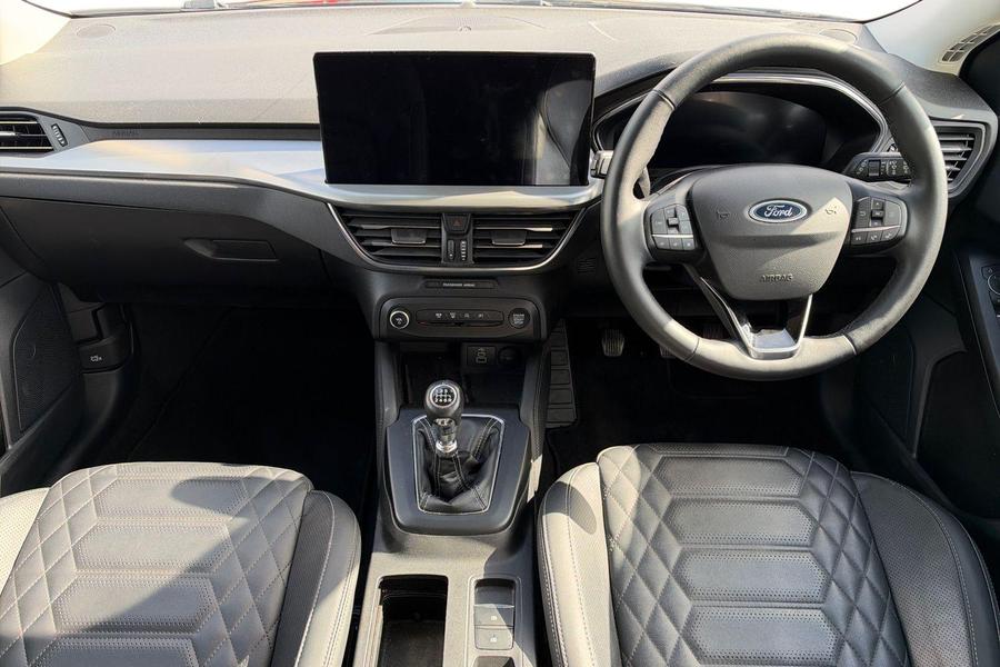 Ford FOCUS Photo autoimg-3da51004a3de538d0c46b2cf91f7c38241251f8e.jpg