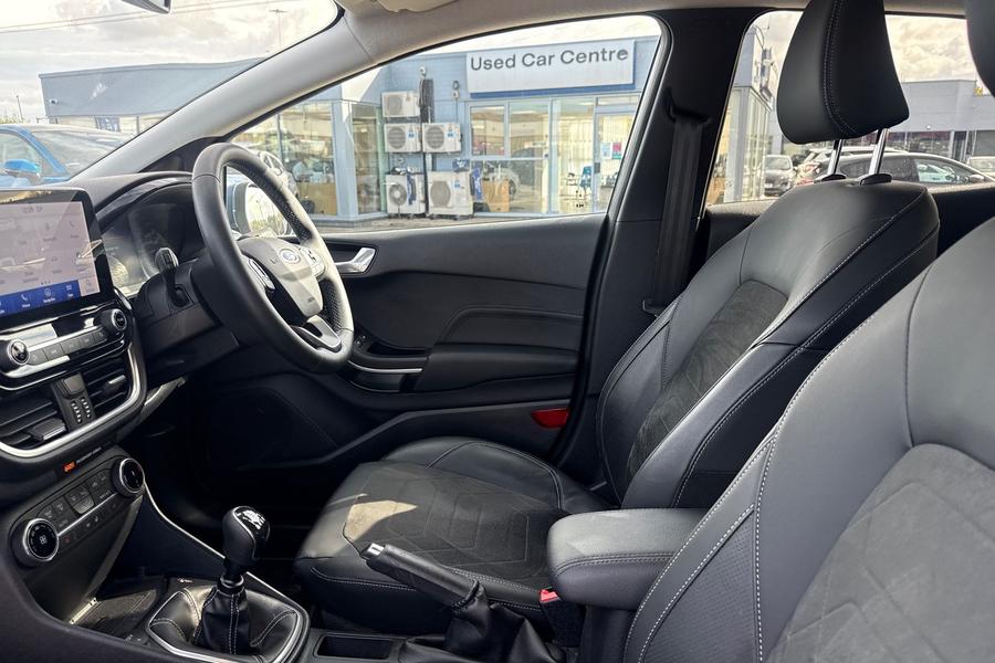 Ford FIESTA Photo autoimg-3da5cbcd864f3bd25d44e89755be32364e1bde62.jpg
