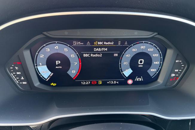 AUDI Q3 Photo 16