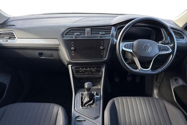 VOLKSWAGEN Tiguan Allspace Photo 10