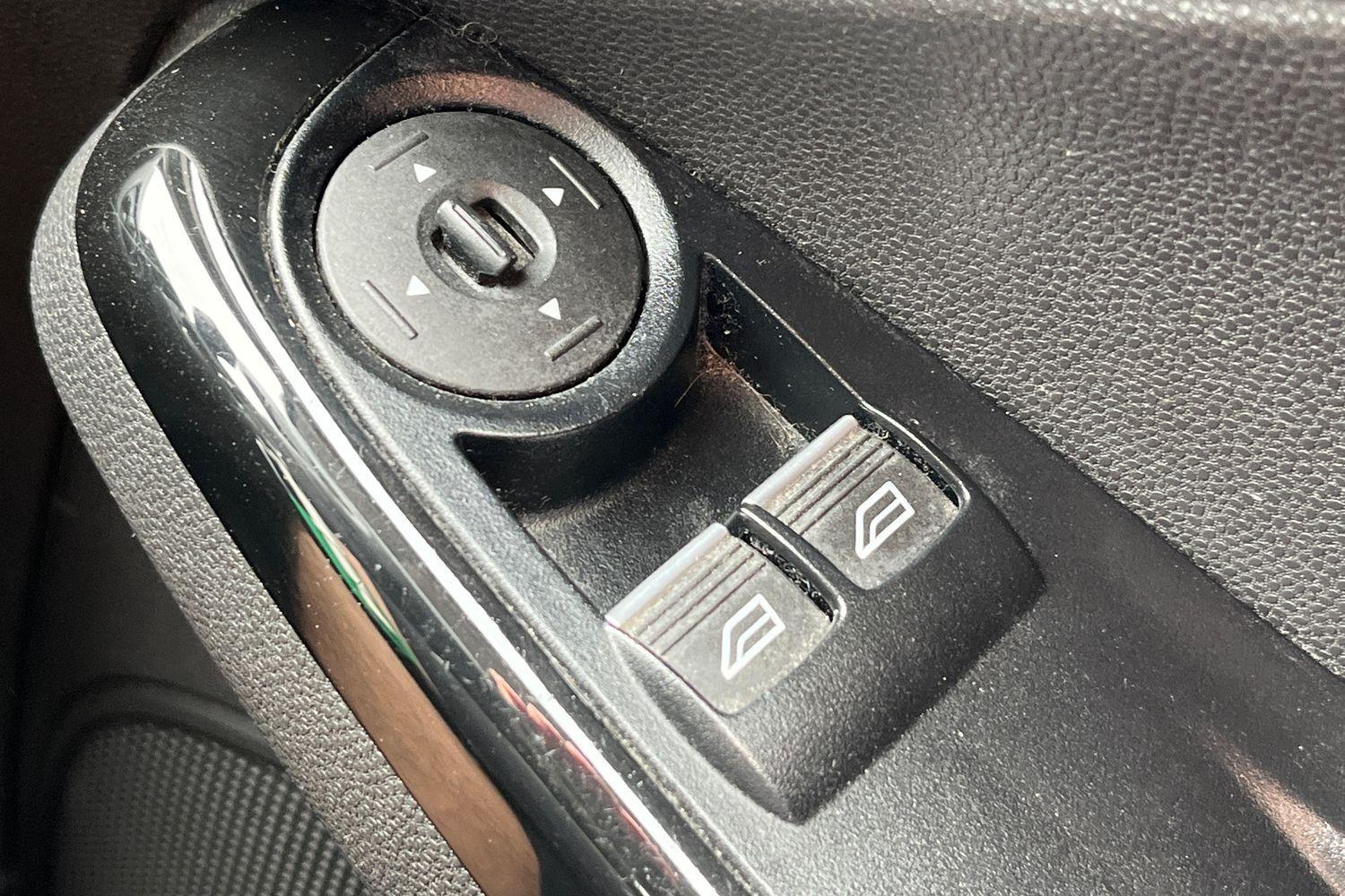 Ford FIESTA Photo 15