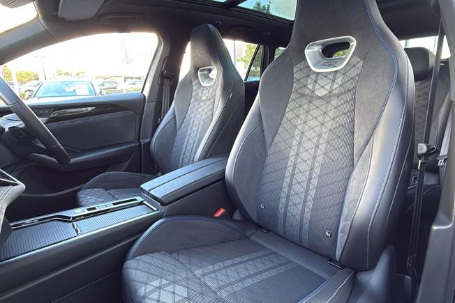 VOLKSWAGEN Passat Photo 22