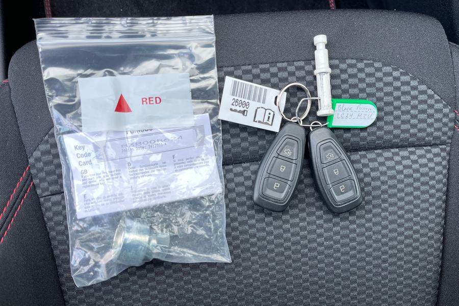 Ford PUMA Photo autoimg-3daf1b3cd6594826f551a269c0e9cdd1137ebb59.jpg