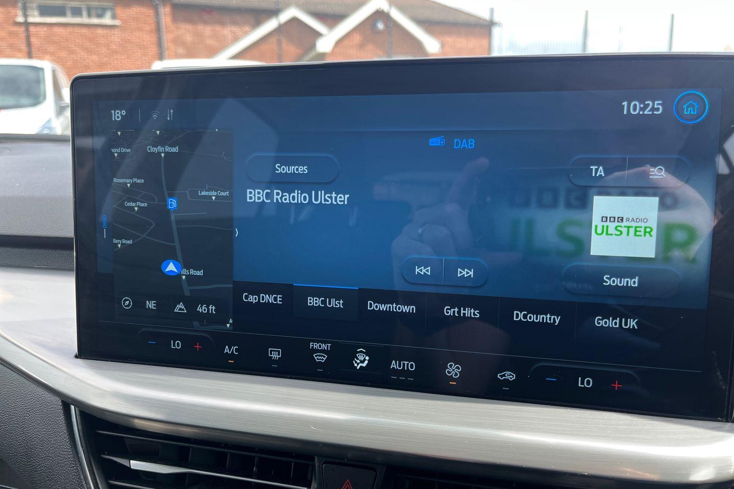 Ford Ford Focus Hatchback 1.0 EcoBoost Hybrid mHEV Titanium 5dr Photo 22