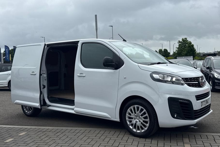 Used Vauxhall VIVARO DT73BWJ 37