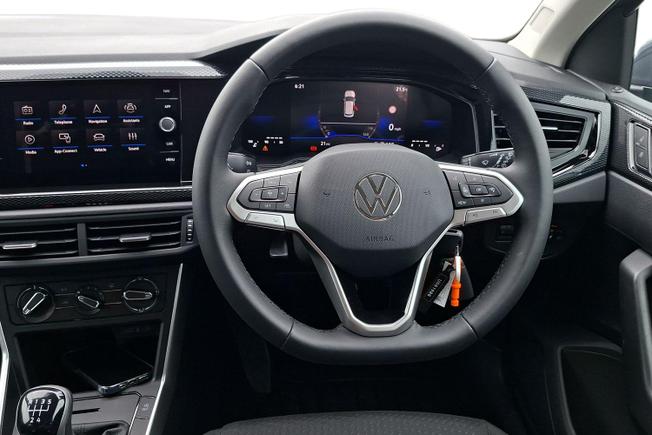 VOLKSWAGEN Polo Photo 11