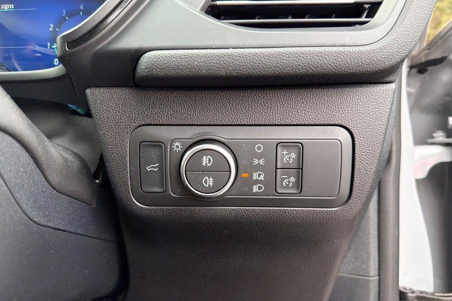 Ford Kuga Photo autoimg-3dc69e99316627e5ab57d01114a5f94ee8d8b1cf.jpg