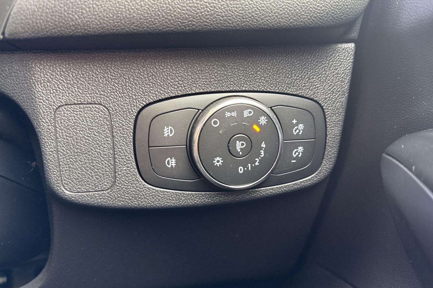 Ford FOCUS Photo 31