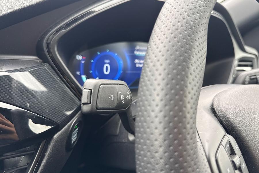 Ford KUGA Photo autoimg-3dcfc76159a3a632b7b477a6fcadb54ae79dd1cd.jpg