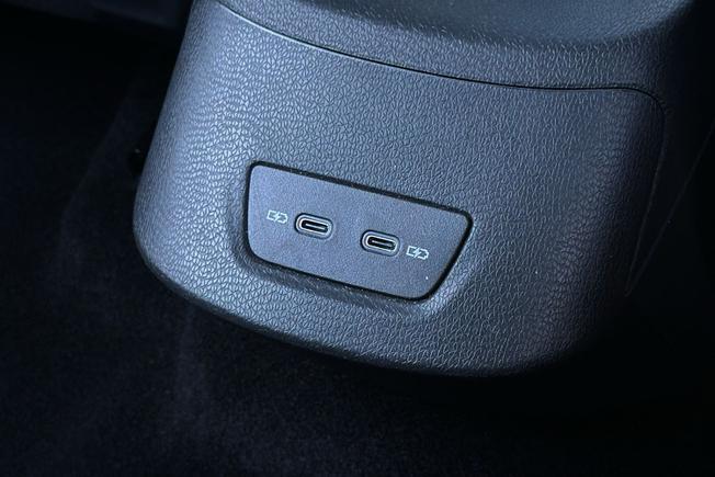 VOLKSWAGEN ID.3 Photo 40