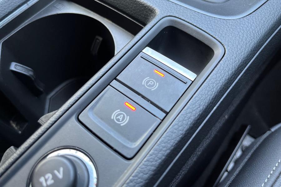 Audi Q3 Photo autoimg-3dd69086aac81e1d7154d769911c84e21440cfc5.jpg