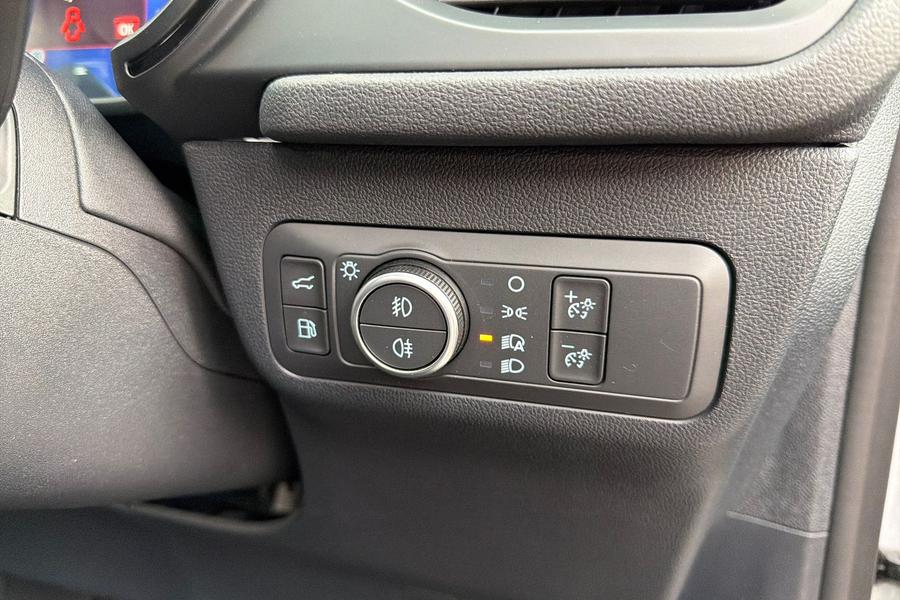 Ford KUGA Photo autoimg-3dd8761d27d58426e04f086d52098315b14a9c3f.jpg
