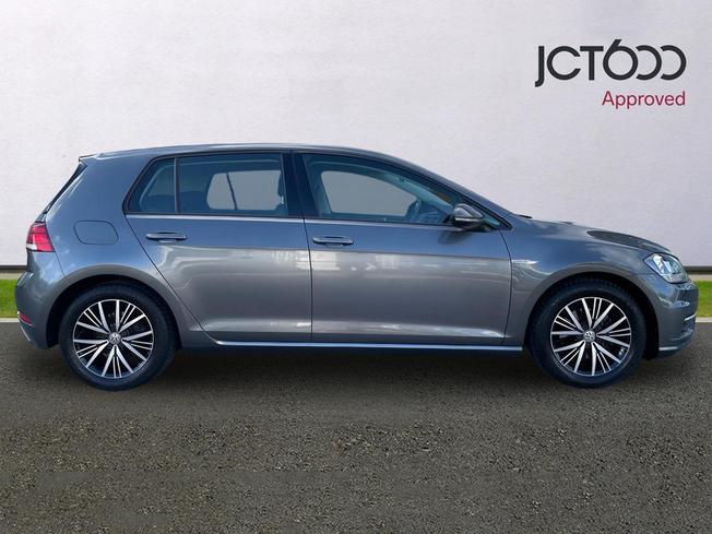 Volkswagen Golf Photo 4