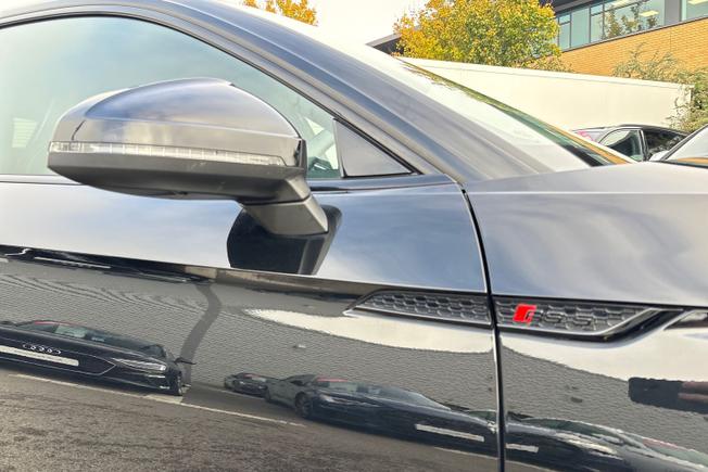 Audi RS5 Photo 21