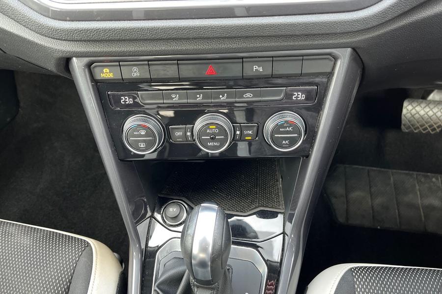 Volkswagen T-ROC Photo autoimg-3ddedfaf68c553bb7b94050a8173fe417bbfe26a.jpg