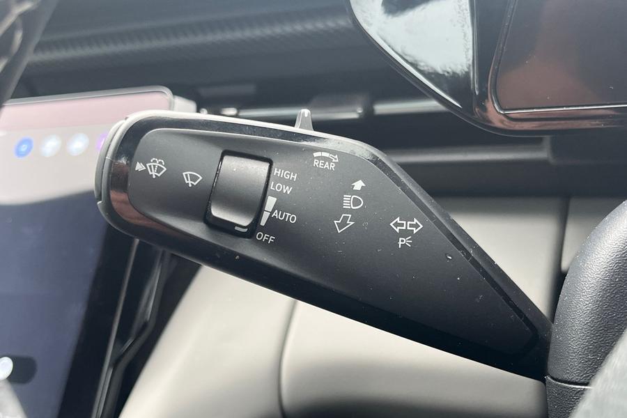 Ford EXPLORER Photo autoimg-3de0bc8cbe1d4fef2f29daf9f720a85aec6d48ee.jpg