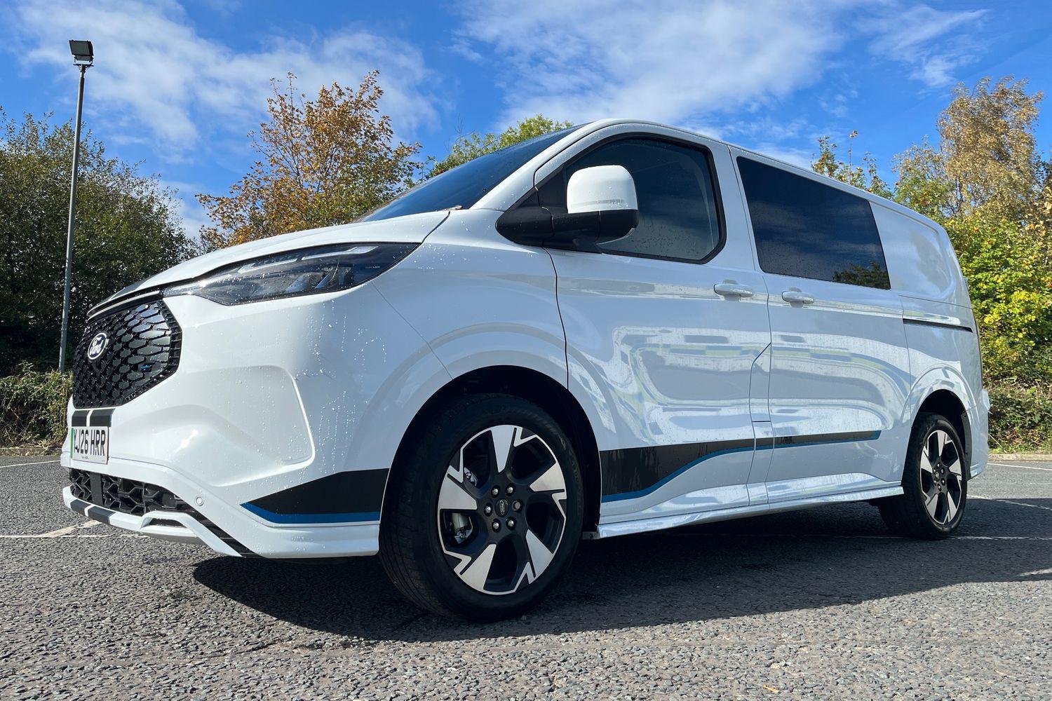 Ford E-TRANSIT CUSTOM Photo 21