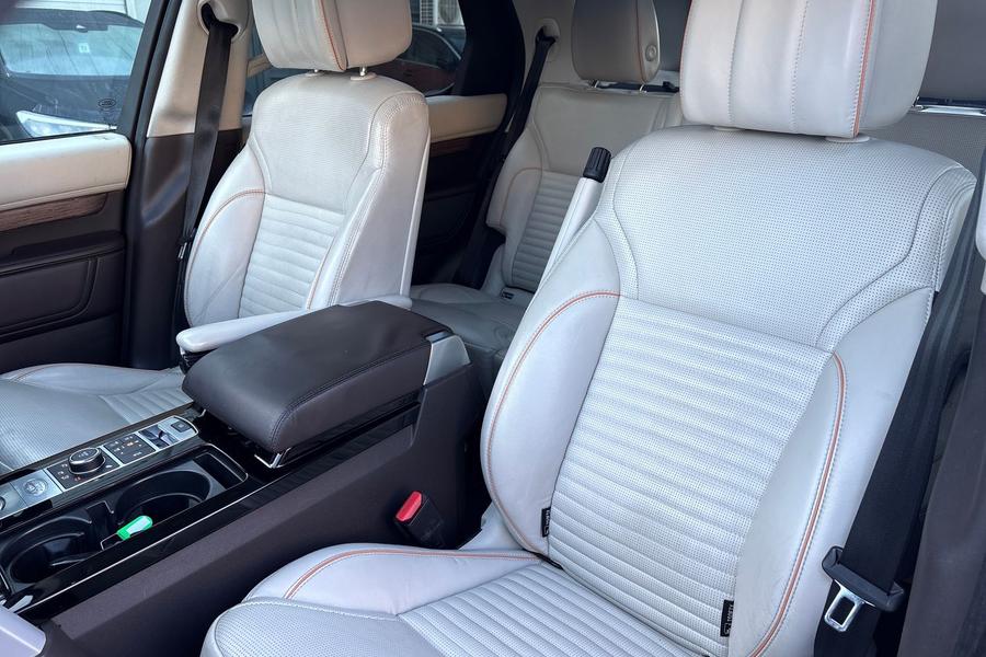 Land Rover DISCOVERY Photo autoimg-3de2e2b12f9e60300265ba388927b007fe248e5d.jpg