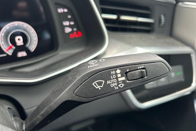 AUDI A6 Saloon Photo 41
