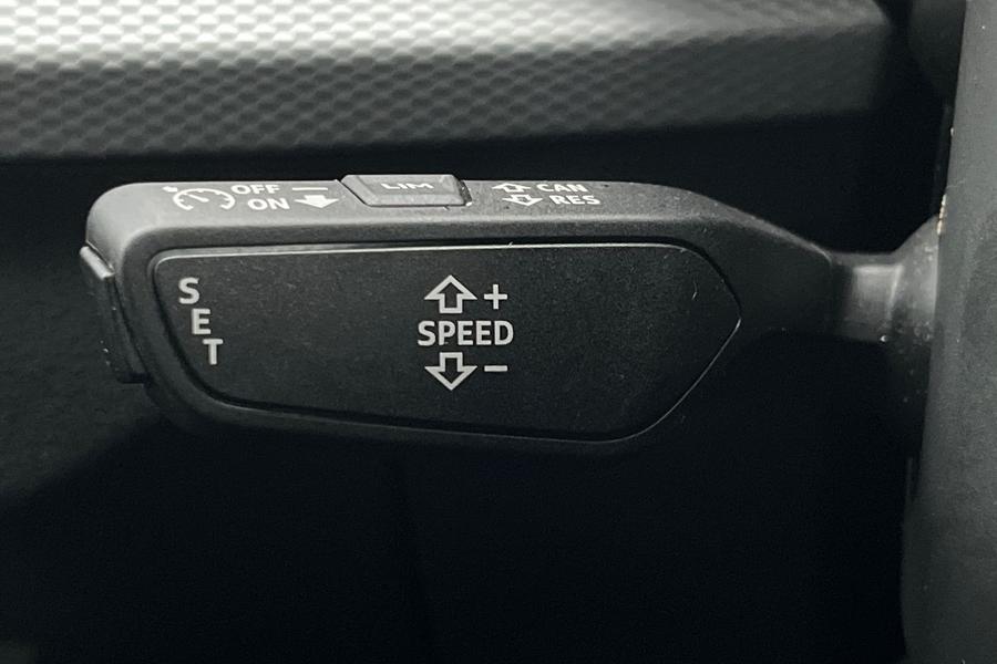 Audi Q2 Photo autoimg-3de7f964284a78eb9bf281d6d8117eacd0cb53bf.jpg