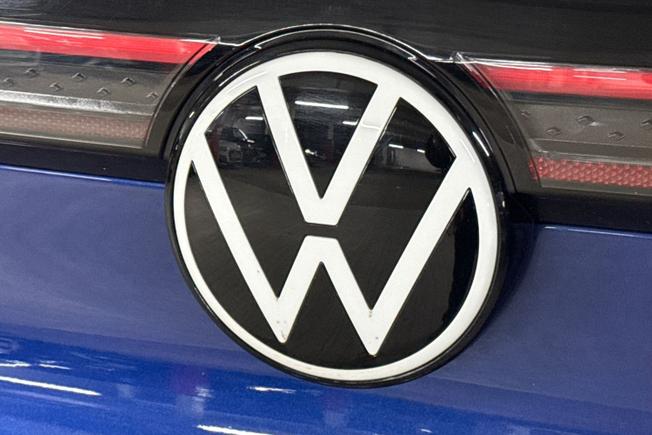VOLKSWAGEN ID.4 Photo 35