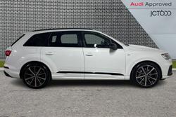 AUDI Q7 Photo 4