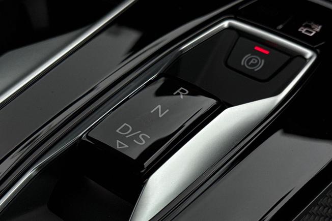 AUDI A6 Saloon Photo 42