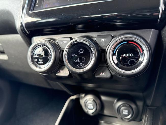 SUZUKI Swift Photo 33