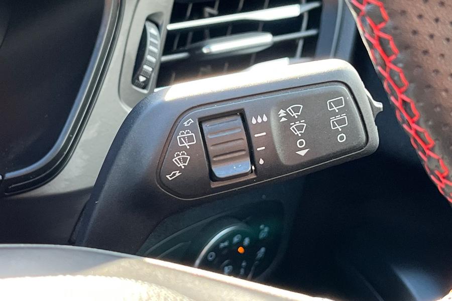 Ford FOCUS Photo autoimg-3df6759cce219a01c9360487dbf2a1ec6edcfb80.jpg