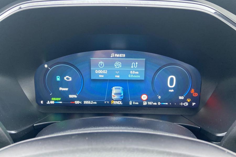 Ford Kuga Photo autoimg-3dfaa2cc8bc297a0d19814d202101d9ebe7394b7.jpg