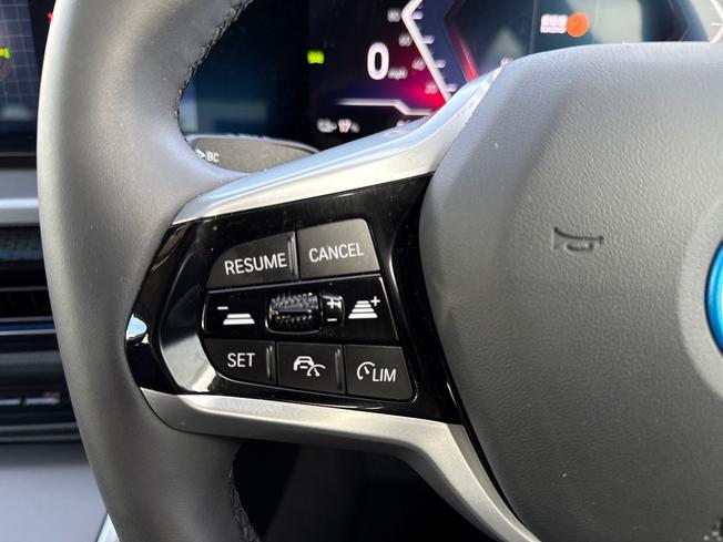 BMW I4 Photo 16