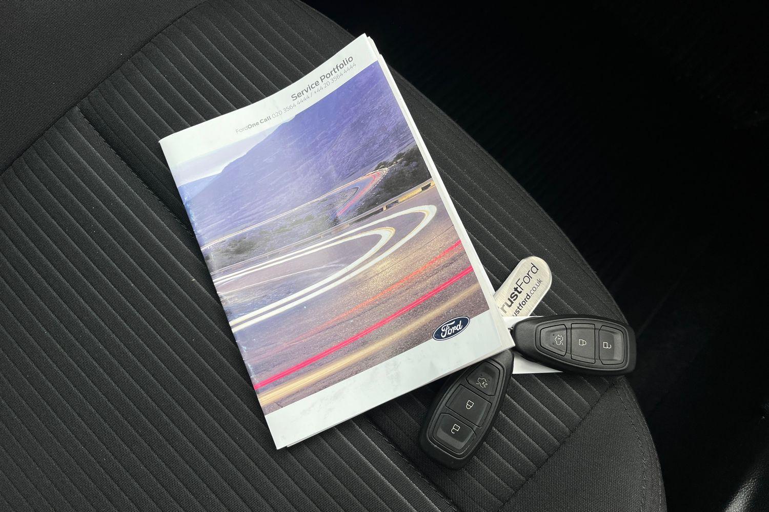 Ford FOCUS Photo 21